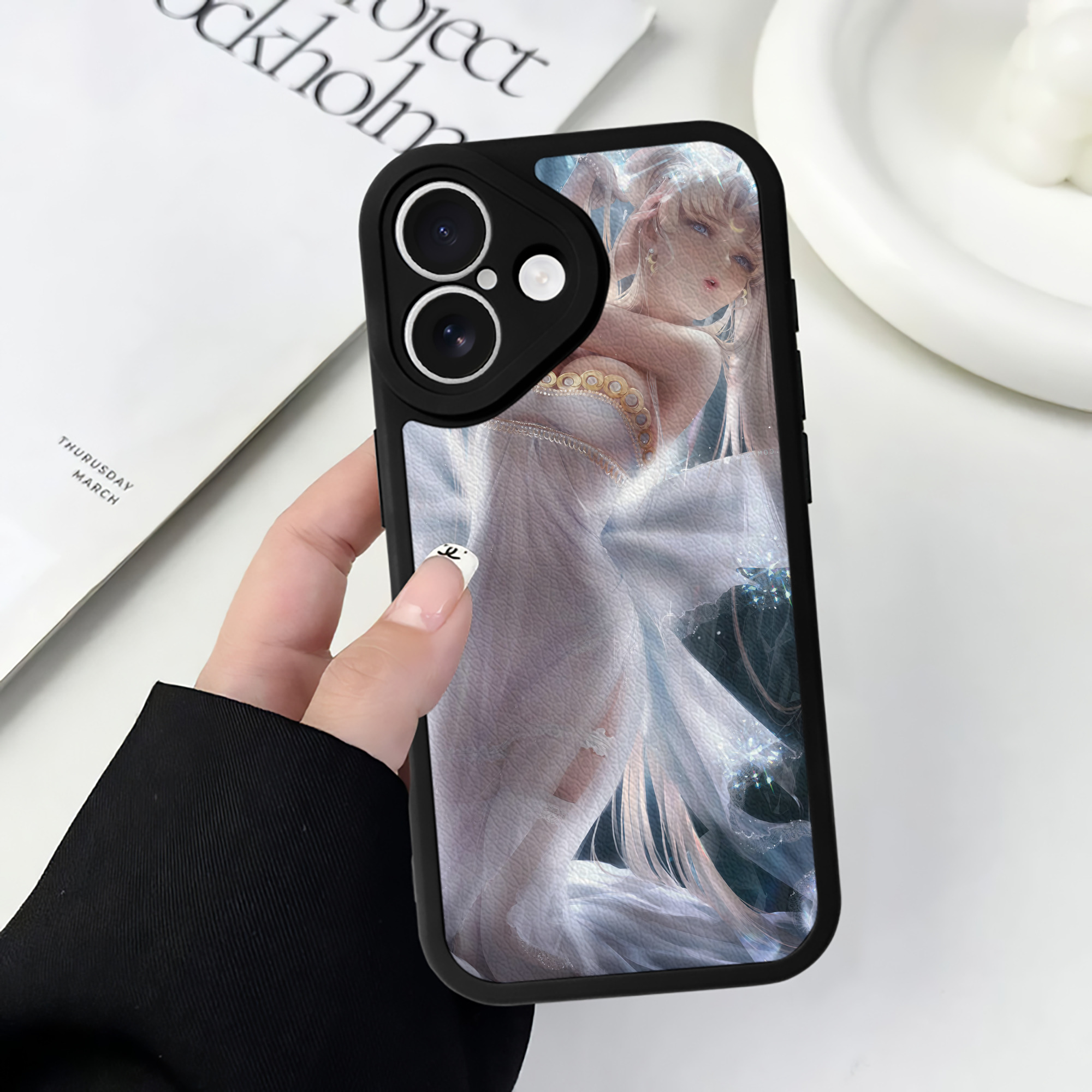 （画像用） 美少女戦士セーラームーン Sailor Moon 【iPhone 16シリーズ対応】シリコンスマホケース（レザー調） 材質：シリコン